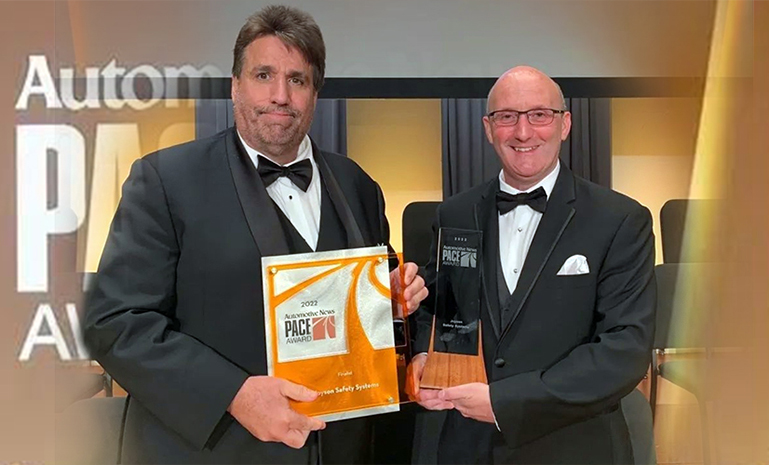 16637403681106309441.jpg 颁奖现场 官网使用.jpg