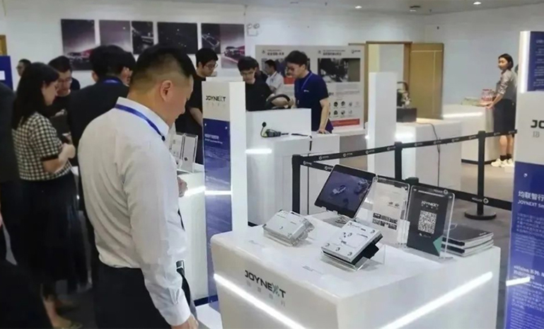 169942786112067818CC.jpg 均联展台 官网使用.jpg